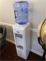 Whirlpool Watercooler with Hot & Cold Capablilty