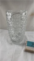 Cut crystal 10" vase