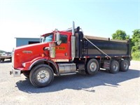 2007 Kenworth T800 Tri/A Dump Truck 2NKDXBTX57M998