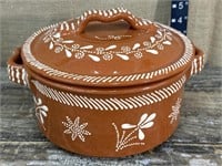 Portuguese terracotta casserole - pretty!