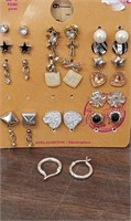 (17)pair post fashion earrings.