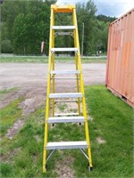 Cosco 7' Fibreglass Ladder