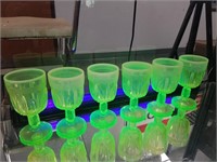 LOT OF 6 VASELINE GLASSES / GOBLETS
