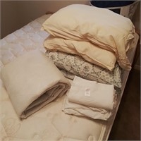 Queen sz sheets, mattress pad, and  4 pillows