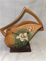 Roseville USA pottery . Please see photos for