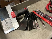 Mix Red Devil® Scrapers & Putty Knives
