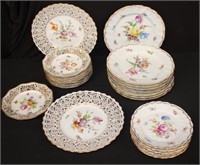 Group of 10 Articulated Dresden Plates and 12