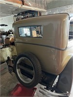 1929 Plymount 4 door Sedan