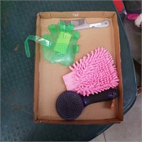 Horse grooming supplies, new