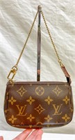 6" Length Small Louis Vuitton Purse with Chain