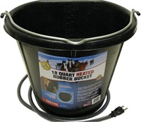 Rubber 18-Quart Flat-Back Heated Bucket