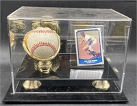 (D) Pee Wee Reese signed baseball w/holder and