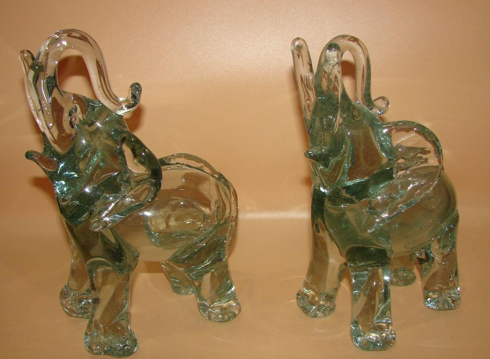 Vintage Hand Blown Art Glass Elephants 9"