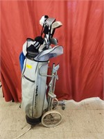 Golf Bag with Right Handed Assorted Vintage Golf