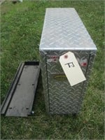 truck box toolbox F
