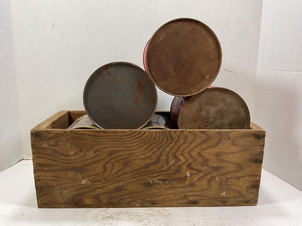 LOT OF 5 -14 OZ TOBACCO TINS IN PRIMITIVE WOOD BOX