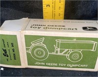 John Deere Dumpcart in box