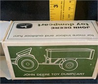 John Deere Dumpcart in box
