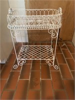 White wire table with tray top (heavy)