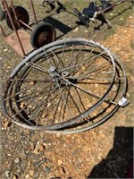 539) 2 iron wheels