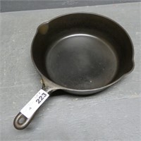 Cast Iron Unmarked Deep Frying Pan / Skillet
