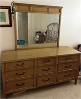 71 - 9-DRAWER DRESSER W/ MIRROR