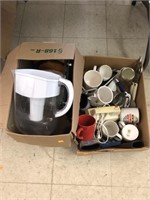Lot of Kitchen Items