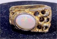 VTG Gold Plated Rize W/Opal Stone Size 6.5
