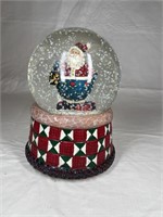 Jim Shore style snow globe