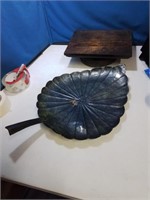 Metal green leaf serving tray Is 18 inches