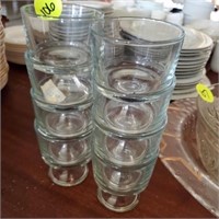 ASSORTMENT OF GLASS BOWLS AND SUNDAE GLASSES