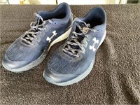 G) authentic under armor size 8 1/2 athletic