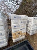 35 bags of fresh barn shavings, 3 cu ft