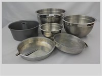 Stainless Mixing Bowls & Cake Pans