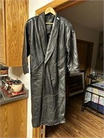 Full length leather coat Preston and York size m