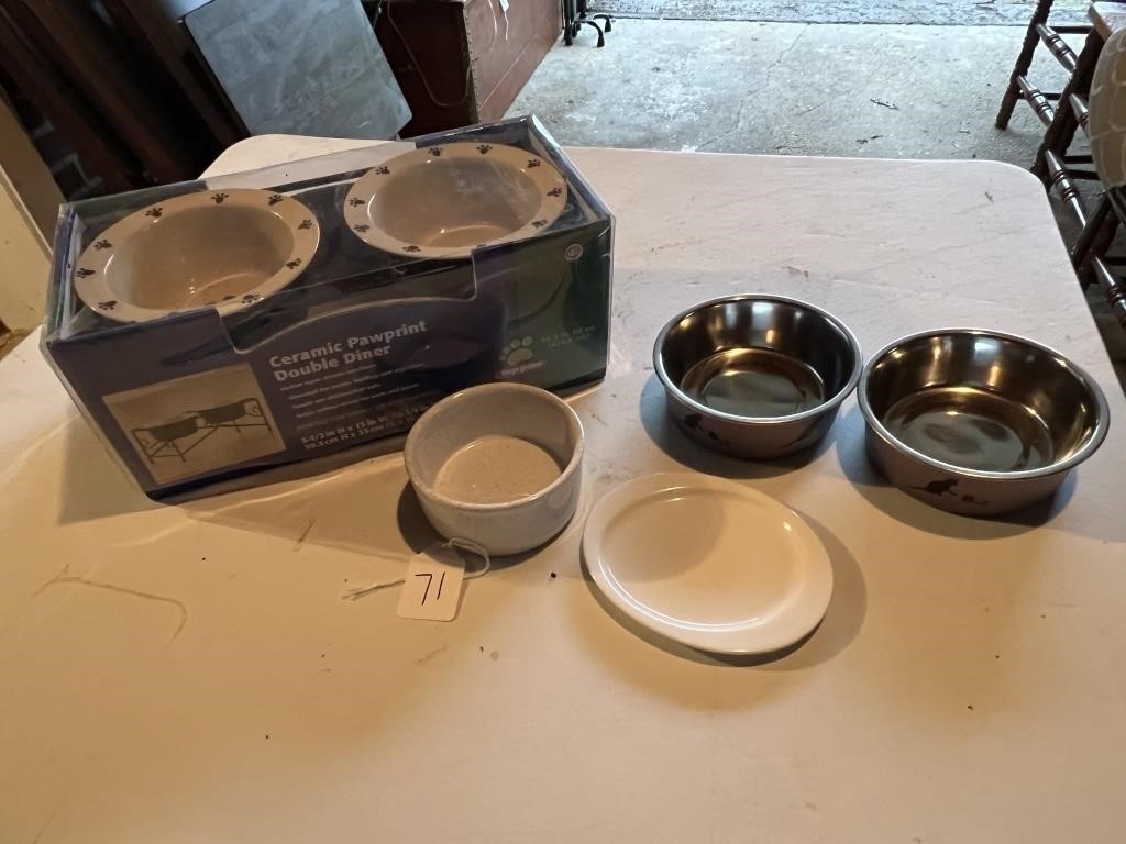 Dog/Cat Bowls and Dishes