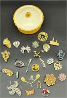 VTG COSTUME JEWELRY BROOCHES