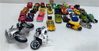 Lot of 32 Hot wheels and others