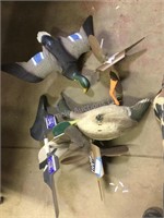 5 moving duck decoys