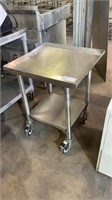 24x24x31(h) STAINLESS, ROLLING APPLIANCE TABLE