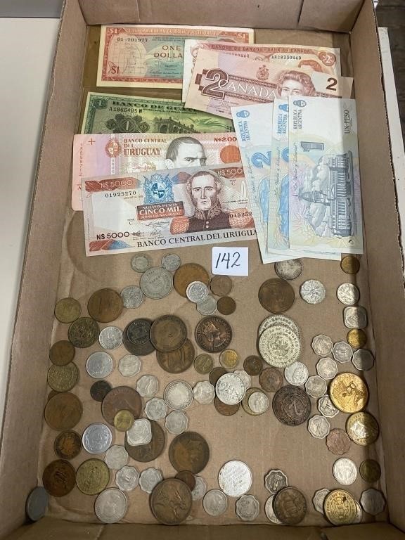 Box lot, vintage, foreign money