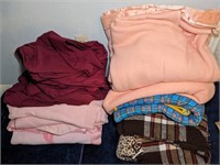 Assorted Blankets & Sheets (sizes unknown)