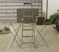 Heavy Duty 7FT Step Ladder & (2) Paint Stands