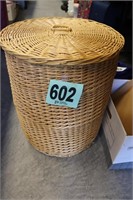 Wicker Hamper with Lid (B1)