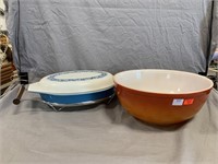 (2) Pyrex Dishes