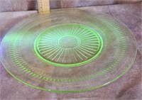 11" VASELINE URANIUM GLASS PLATE