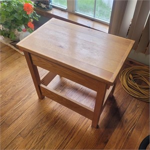 Amish made Oak end tables