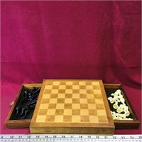 Wooden Chess Board & Pieces Set