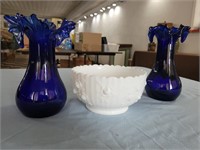 7" FENTON rose milk glass + 2 cobalt ruffled vases