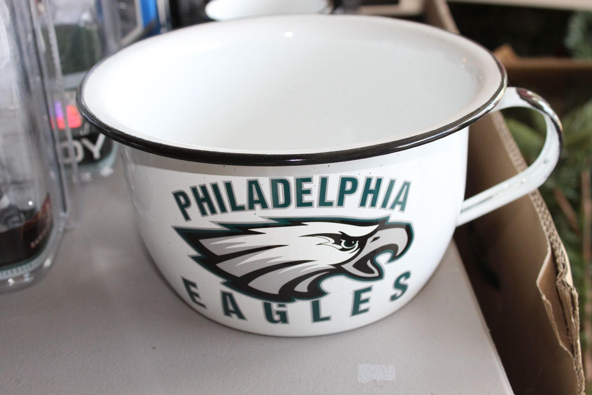 Large NFL Eagles Cup